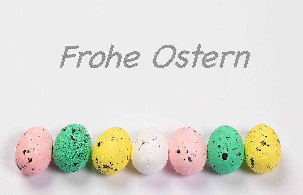 easter-eggs-on-white-background-with-frohe-ostern-text Photo: Easter eggs on white background with Frohe Ostern text by Marco Verch under Creative Commons 2.0