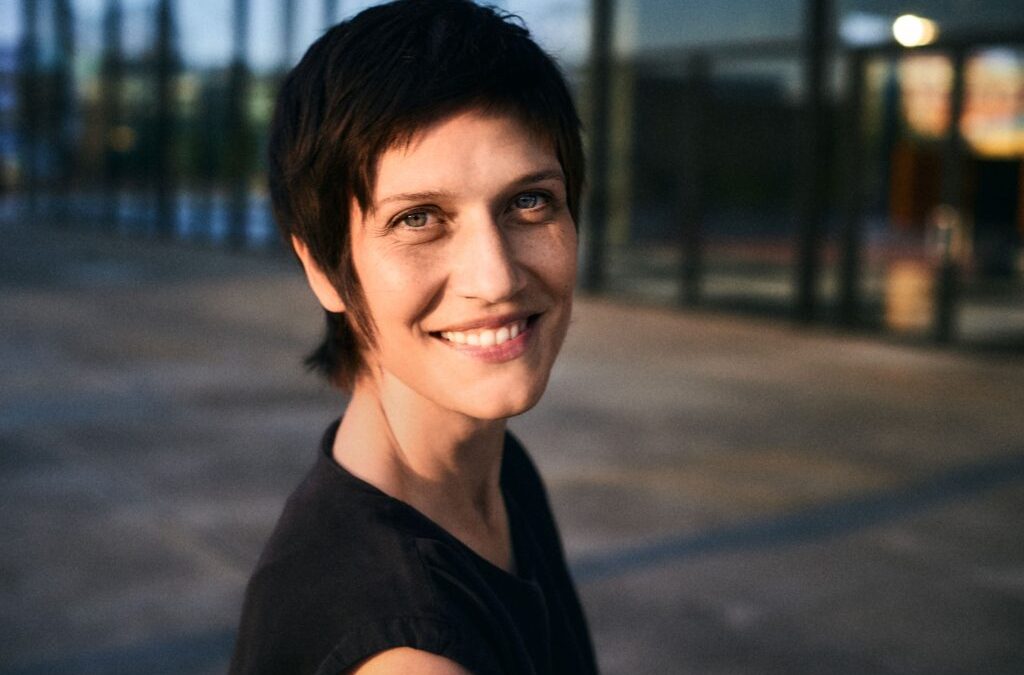 Kultur im Zelt: Alin Coen